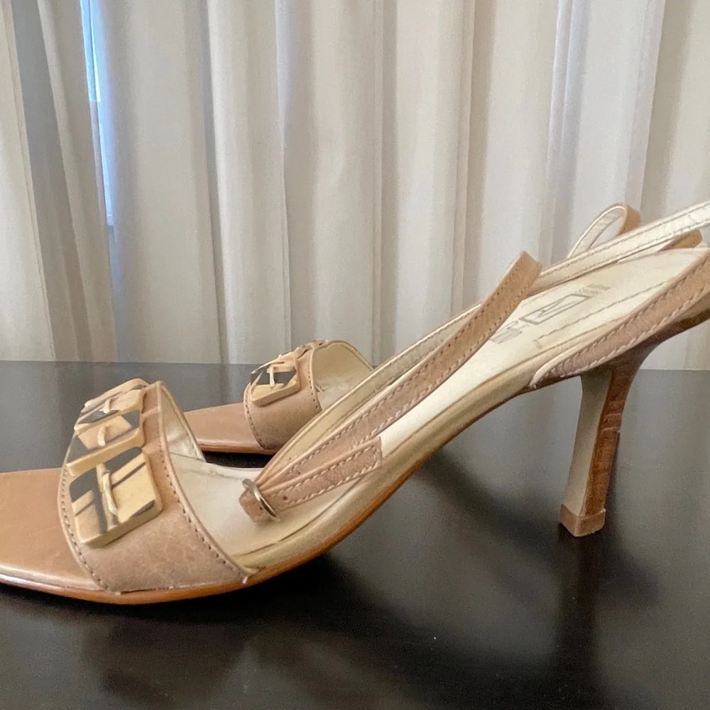 Stylish Tan Ankle-Strap Heeled Sandals with Tan & Black Square “Button” Accents